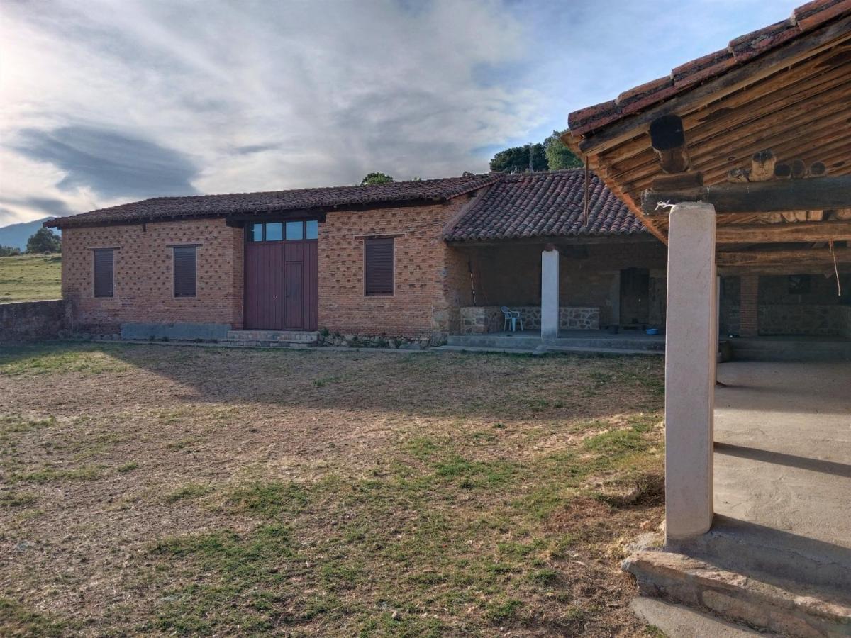 Casa Rural - Complejo El Tejar De Las Canadas Candeleda Exterior photo